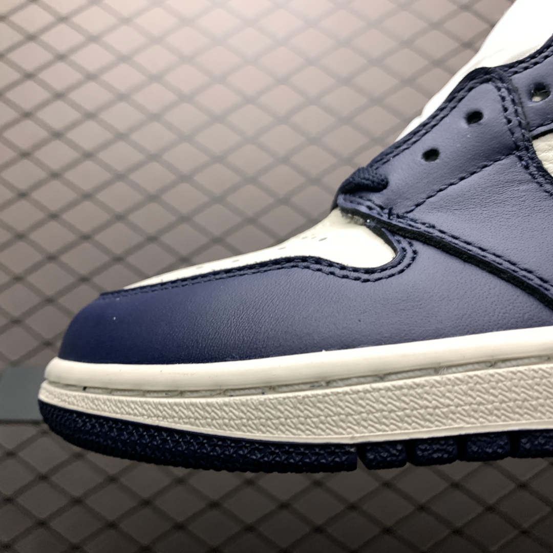 300  Air Jordan Retro High OG ” Obsidian ” 黑曜石蓝脚趾 555088-140