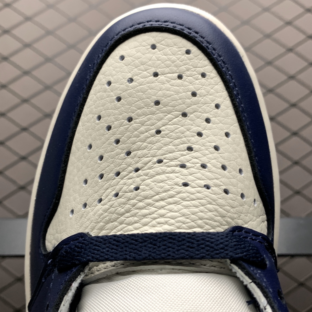 300  Air Jordan Retro High OG ” Obsidian ” 黑曜石蓝脚趾 555088-140