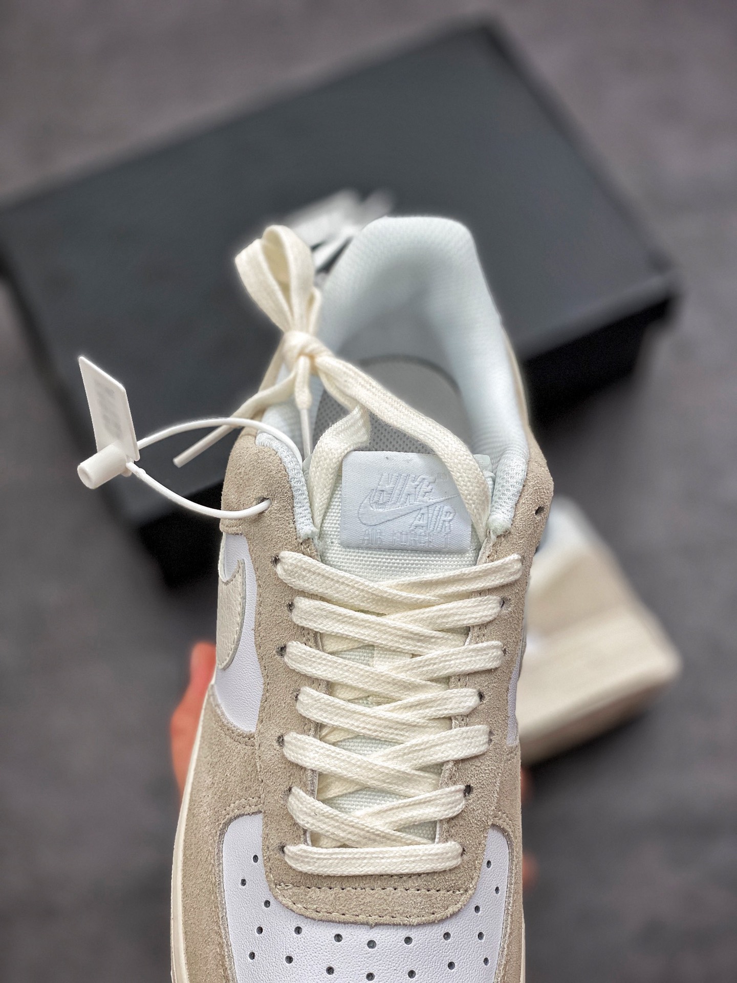220 耐克/NIKE 耐克空军 帮低 板鞋 米白 Nike Air Force 1 Low 空军 号一 经典款运动板鞋 CW7584-100