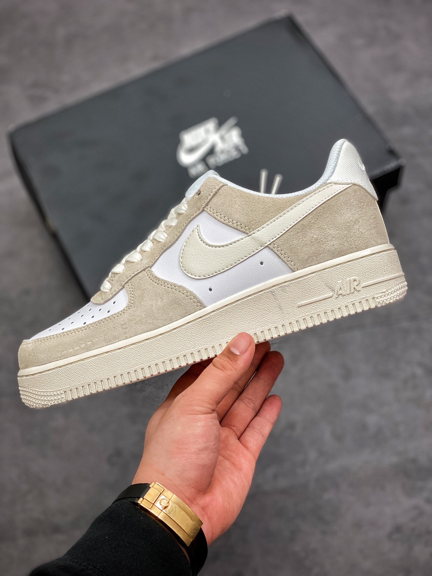 220 耐克/NIKE 耐克空军 帮低 板鞋 米白 Nike Air Force 1 Low 空军 号一 经典款运动板鞋 CW7584-100