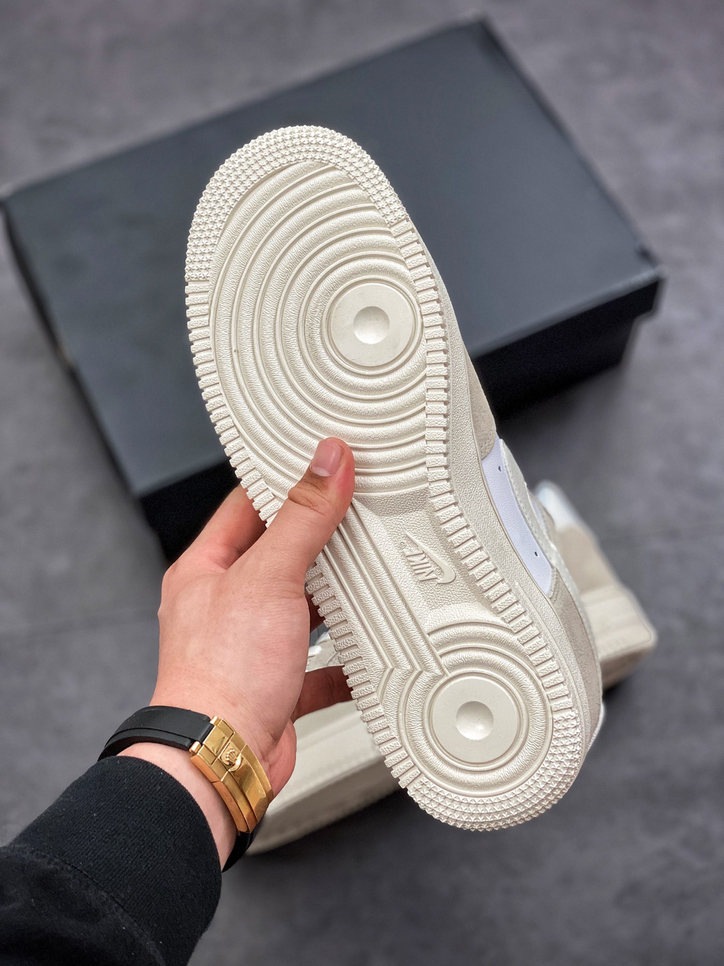 220 耐克/NIKE 耐克空军 帮低 板鞋 米白 Nike Air Force 1 Low 空军 号一 经典款运动板鞋 CW7584-100