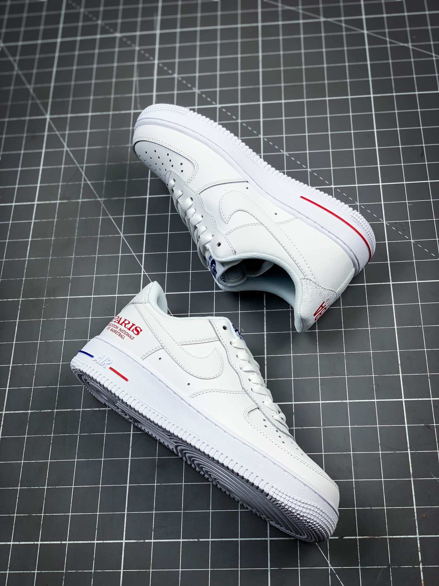 价格调整  p160 渠道原装头层补出 Air Force 1 “NBA Paris” NBA法国赛特别版本”巴黎”   CW2367-100