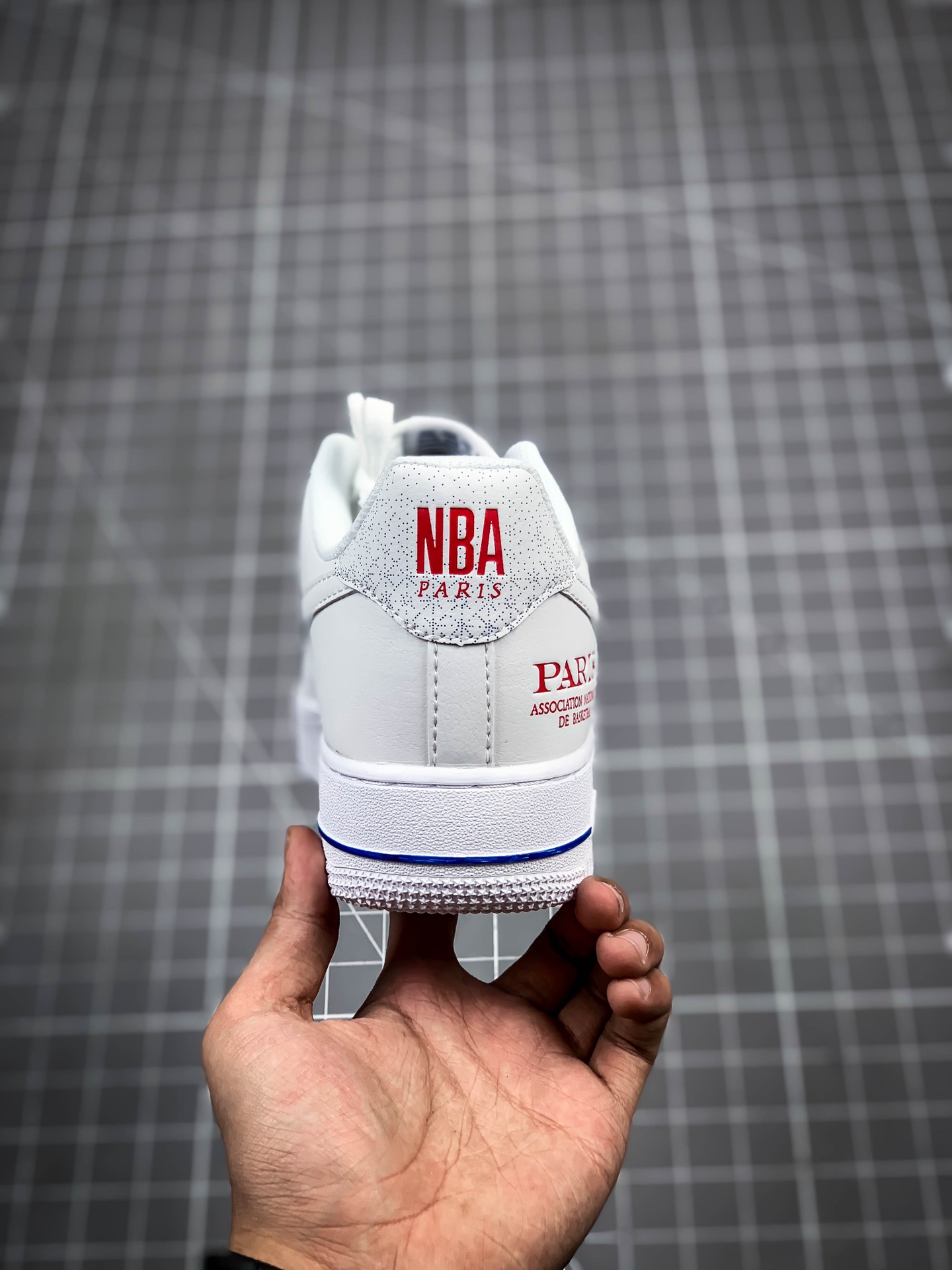 价格调整  p160 渠道原装头层补出 Air Force 1 “NBA Paris” NBA法国赛特别版本”巴黎”   CW2367-100