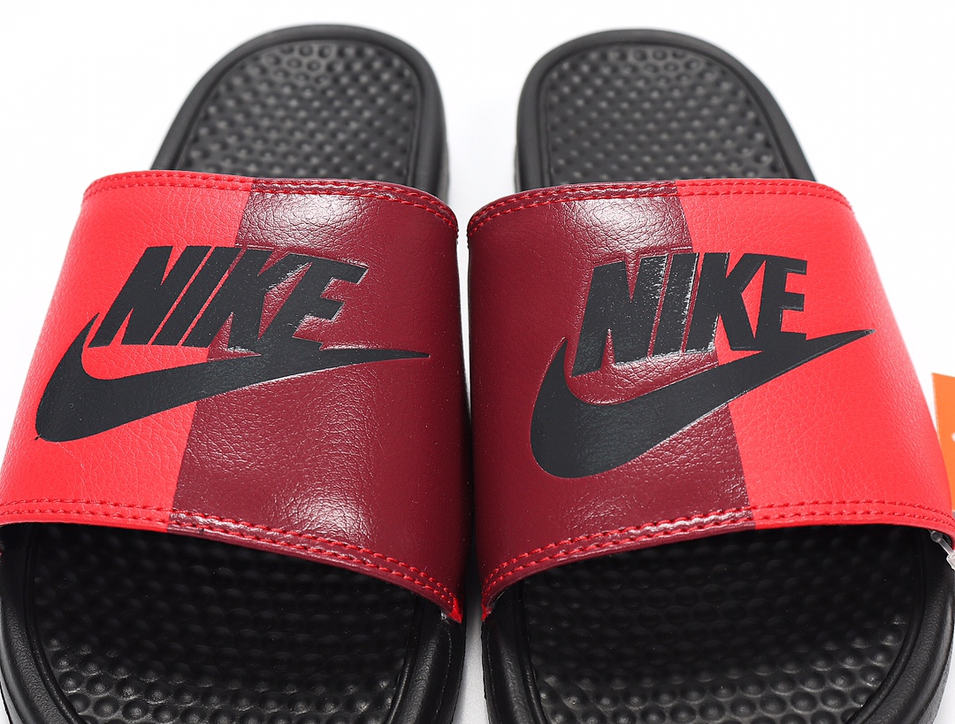 70 Nike Benassi JDI LTD 耐克一字拖 343880-008 黑底 黑红拼接 黑勾 GD权志龙同款夏季沙滩软底凉拖