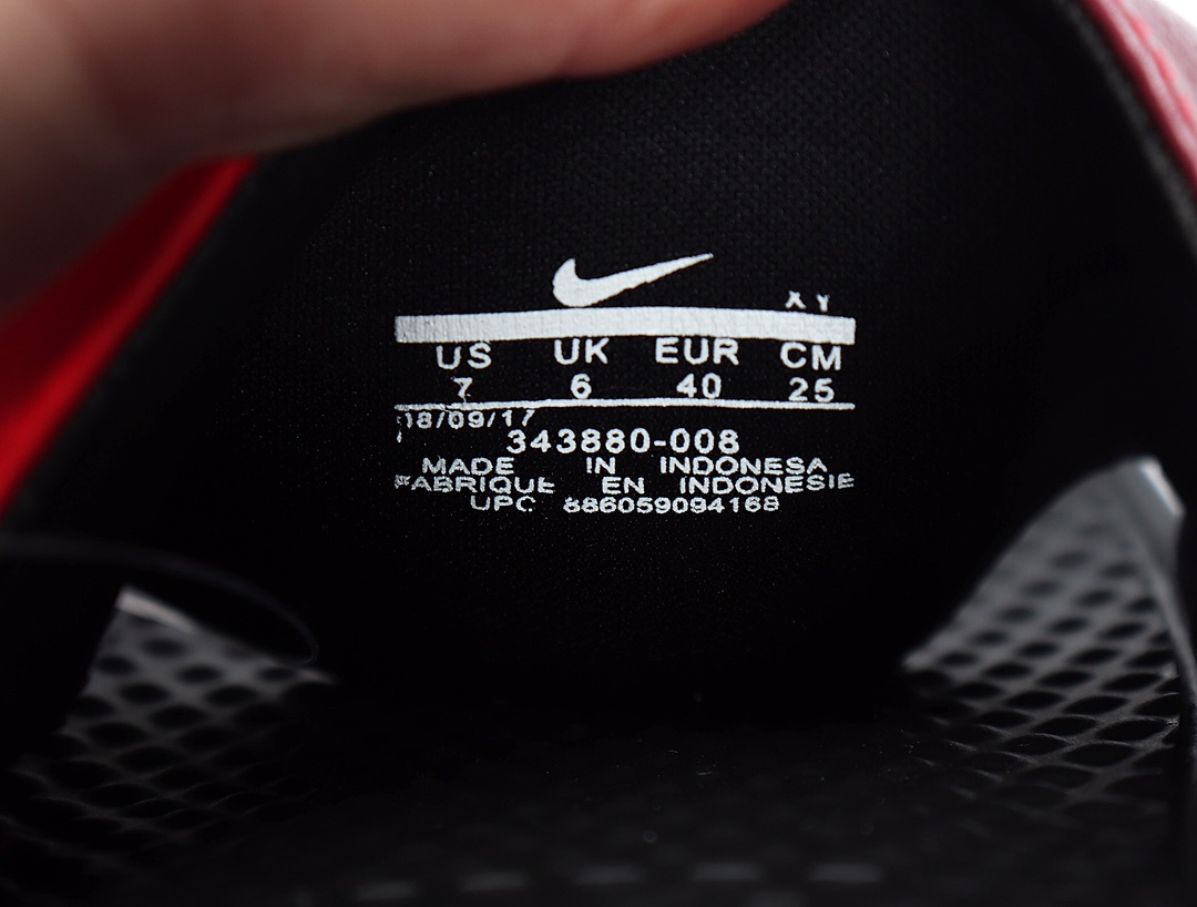 70 Nike Benassi JDI LTD 耐克一字拖 343880-008 黑底 黑红拼接 黑勾 GD权志龙同款夏季沙滩软底凉拖