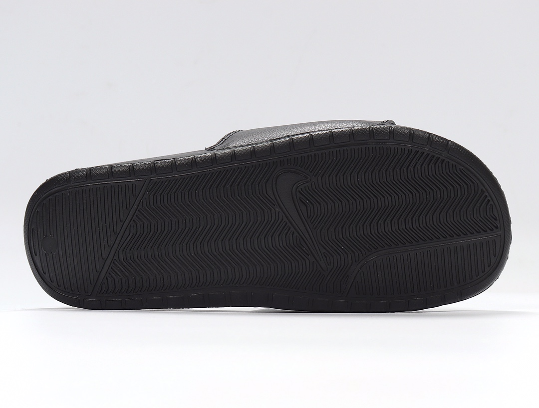 70 Nike Benassi JDI LTD 耐克一字拖 343881-006 黑底 黑白拼接 红勾 GD权志龙同款夏季沙滩软底凉拖
