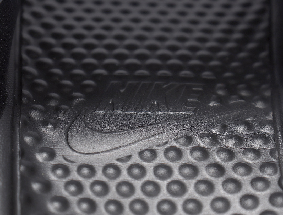 70 Nike Benassi JDI LTD 耐克一字拖 343881-006 黑底 黑白拼接 红勾 GD权志龙同款夏季沙滩软底凉拖