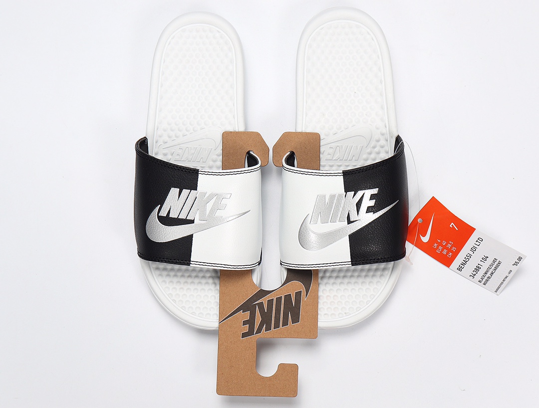70 Nike Benassi JDI LTD 耐克一字拖 343881-104 白底 黑白拼接 银勾 GD权志龙同款夏季沙滩软底凉拖 小红书代购