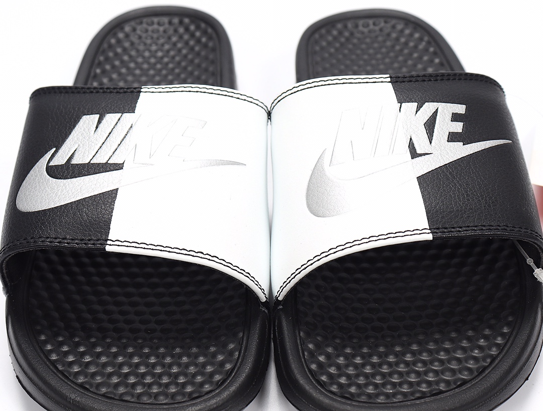 70 Nike Benassi JDI LTD 耐克一字拖 343881-104 黑底 白黑拼接银勾 GD权志龙同款夏季沙滩软底凉拖