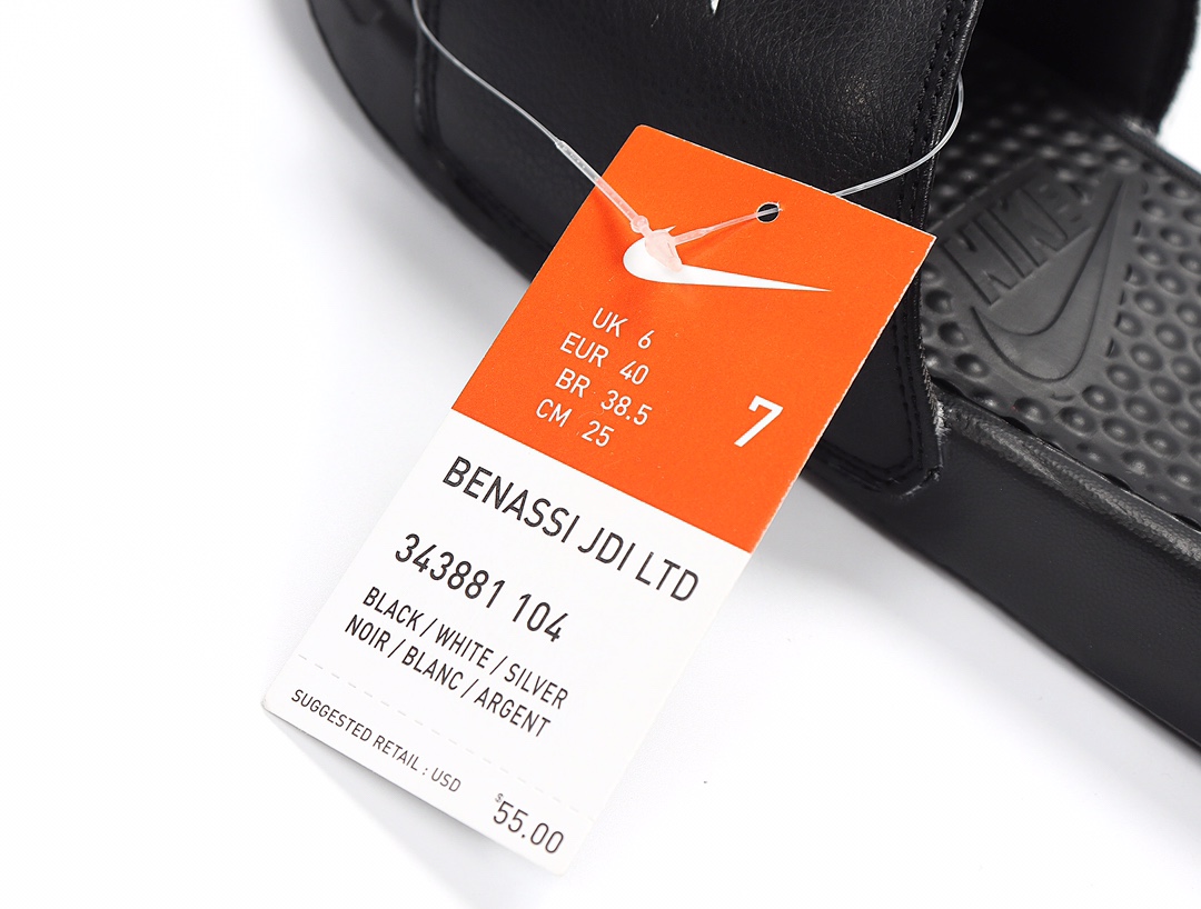 70 Nike Benassi JDI LTD 耐克一字拖 343881-104 黑底 白黑拼接银勾 GD权志龙同款夏季沙滩软底凉拖