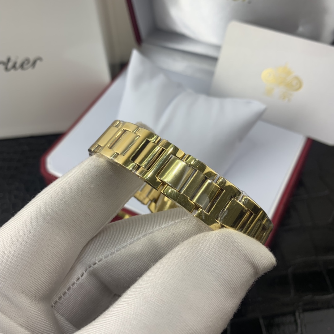 Cartier 皇家 卡地亚蓝气球系列黄金镶钻女款腕表