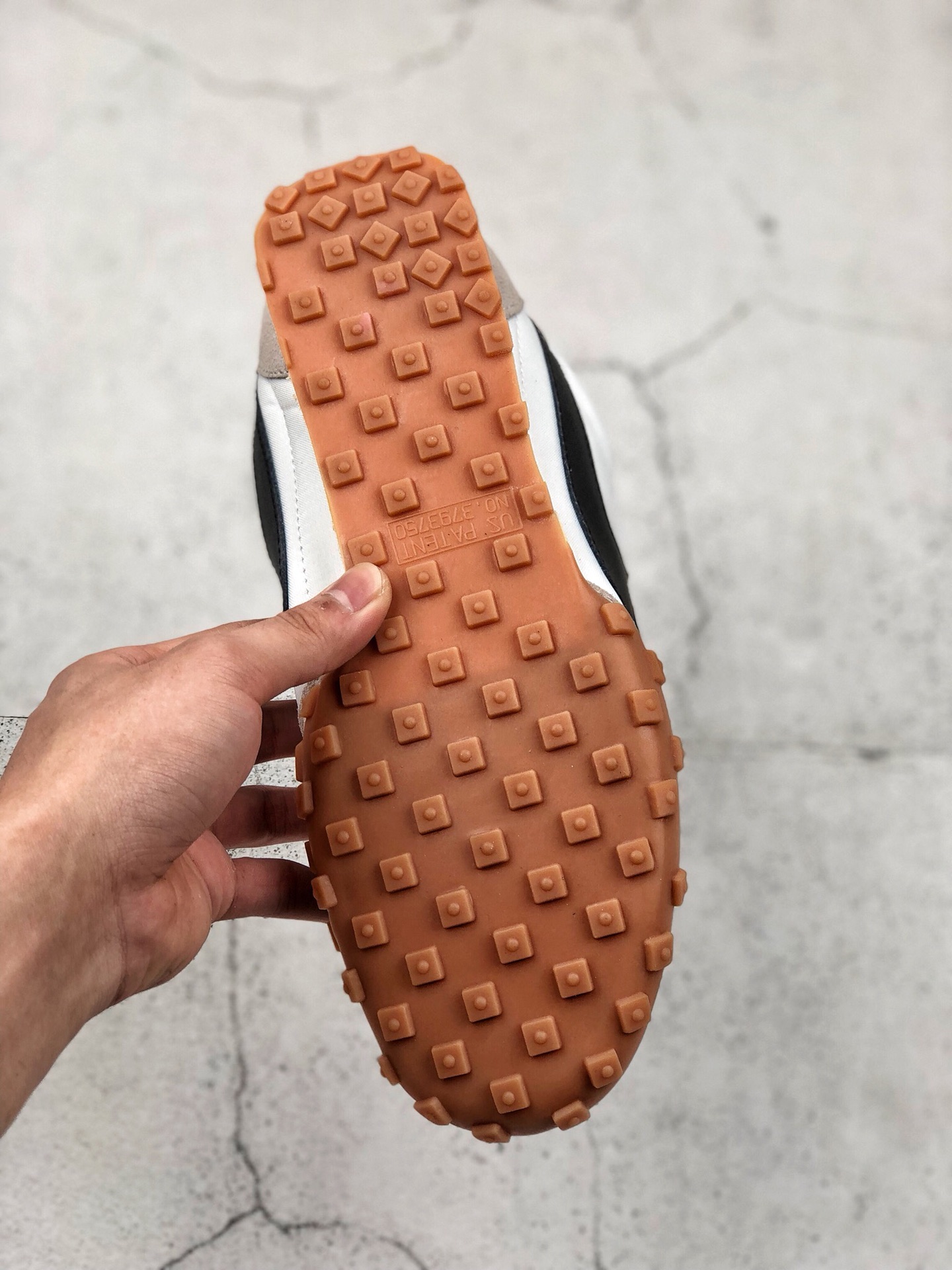 170 NIKE WAFFLE RACER 2 经典白黑 华夫饼干鞋底复古慢跑步鞋 CU9080-002 公司级做工
