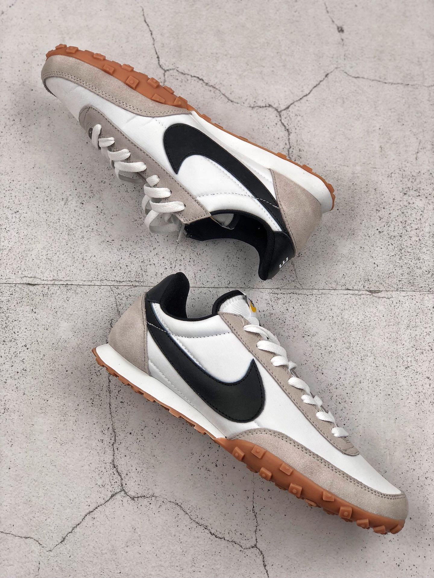 170 NIKE WAFFLE RACER 2 经典白黑 华夫饼干鞋底复古慢跑步鞋 CU9080-002 公司级做工