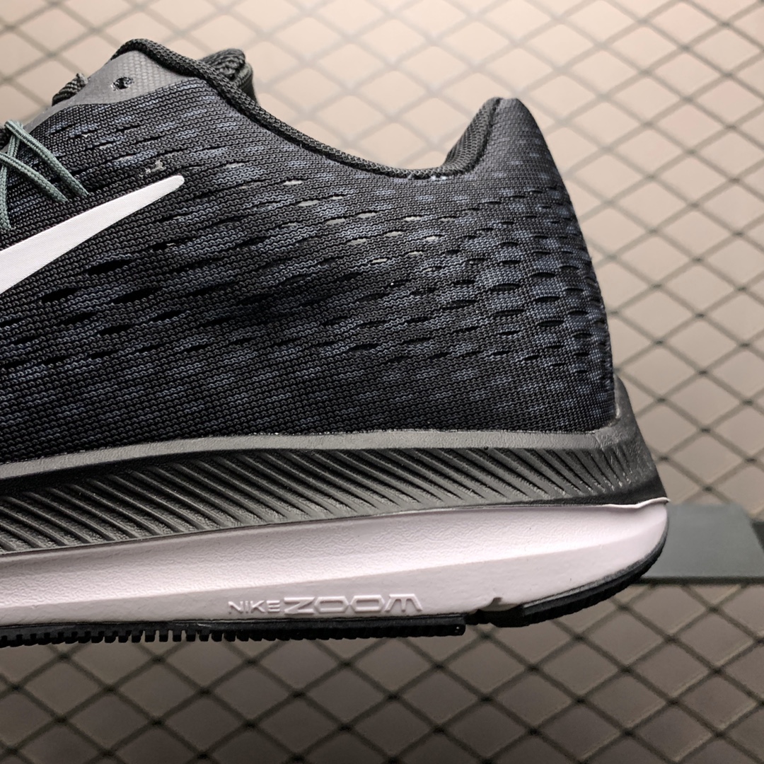 180 Nike Zoom Winflo 5 登月5代 缓震透气跑步鞋 AA7406-001