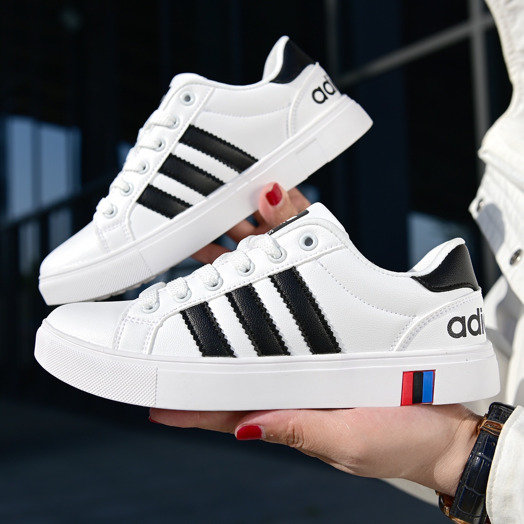 110 Adidas 阿迪达斯 休闲皮面 耐磨防滑减震 男子休闲百搭板鞋