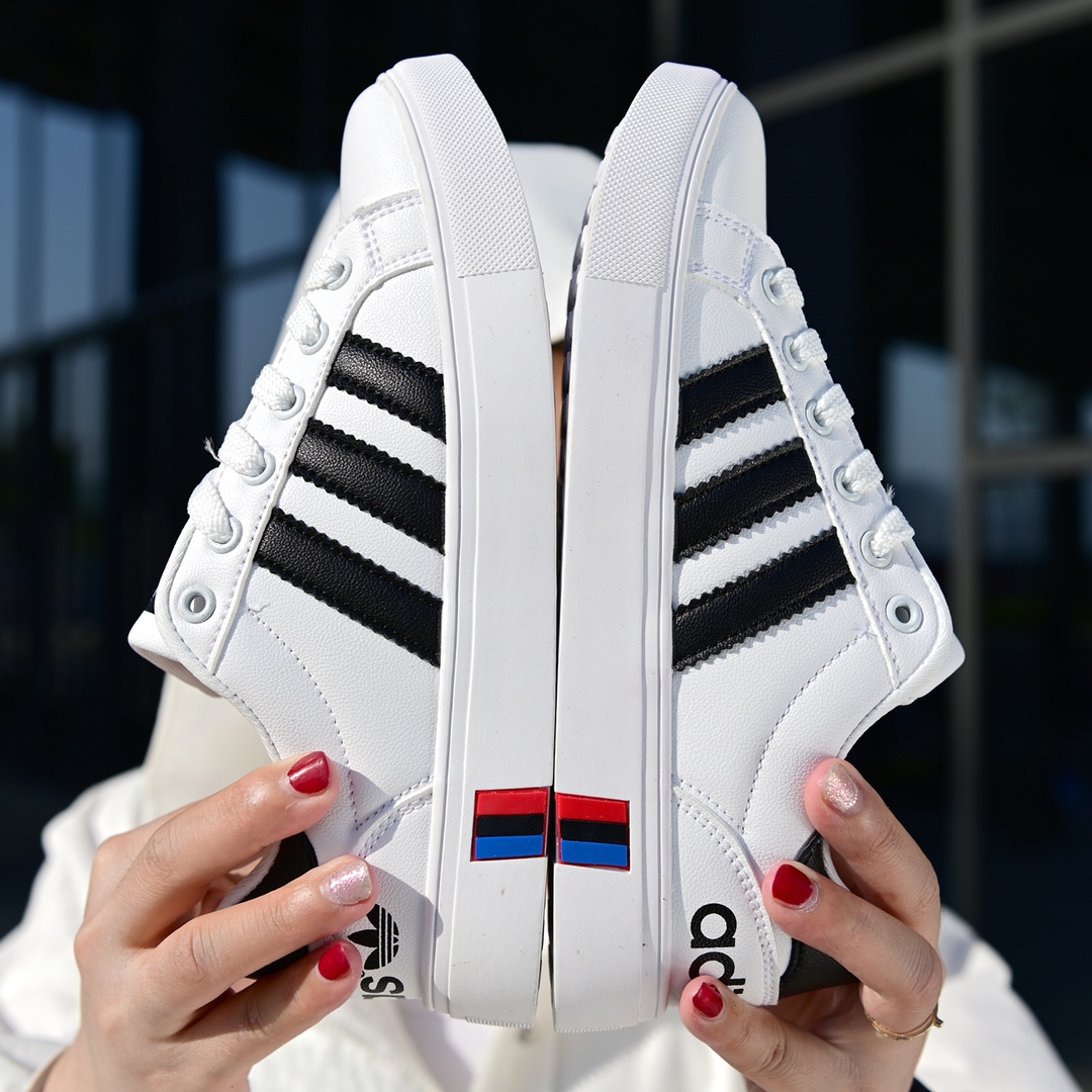 110 Adidas 阿迪达斯 休闲皮面 耐磨防滑减震 男子休闲百搭板鞋