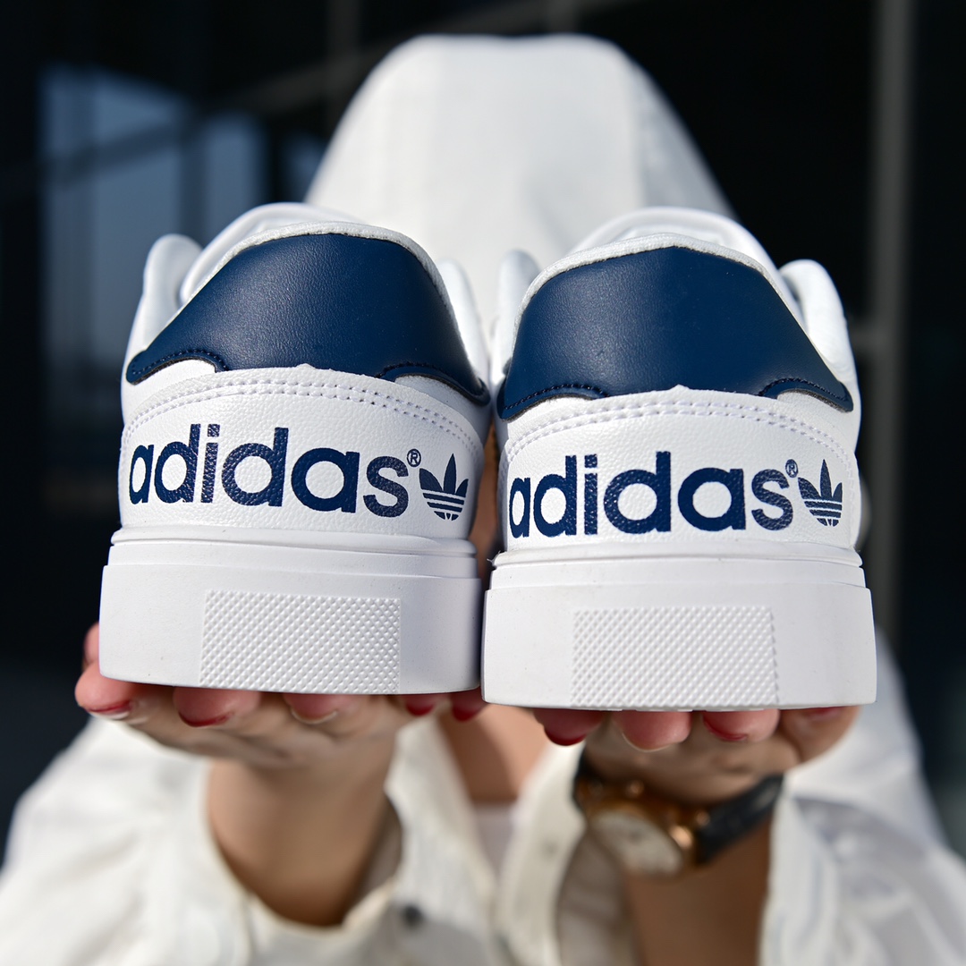 110 Adidas 阿迪达斯 休闲皮面 耐磨防滑减震 男子休闲百搭板鞋