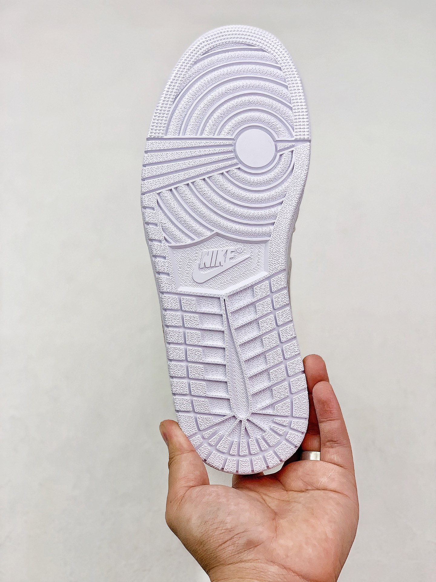 280 Air Jordan 1 Mid 全新配色  CV3018-001