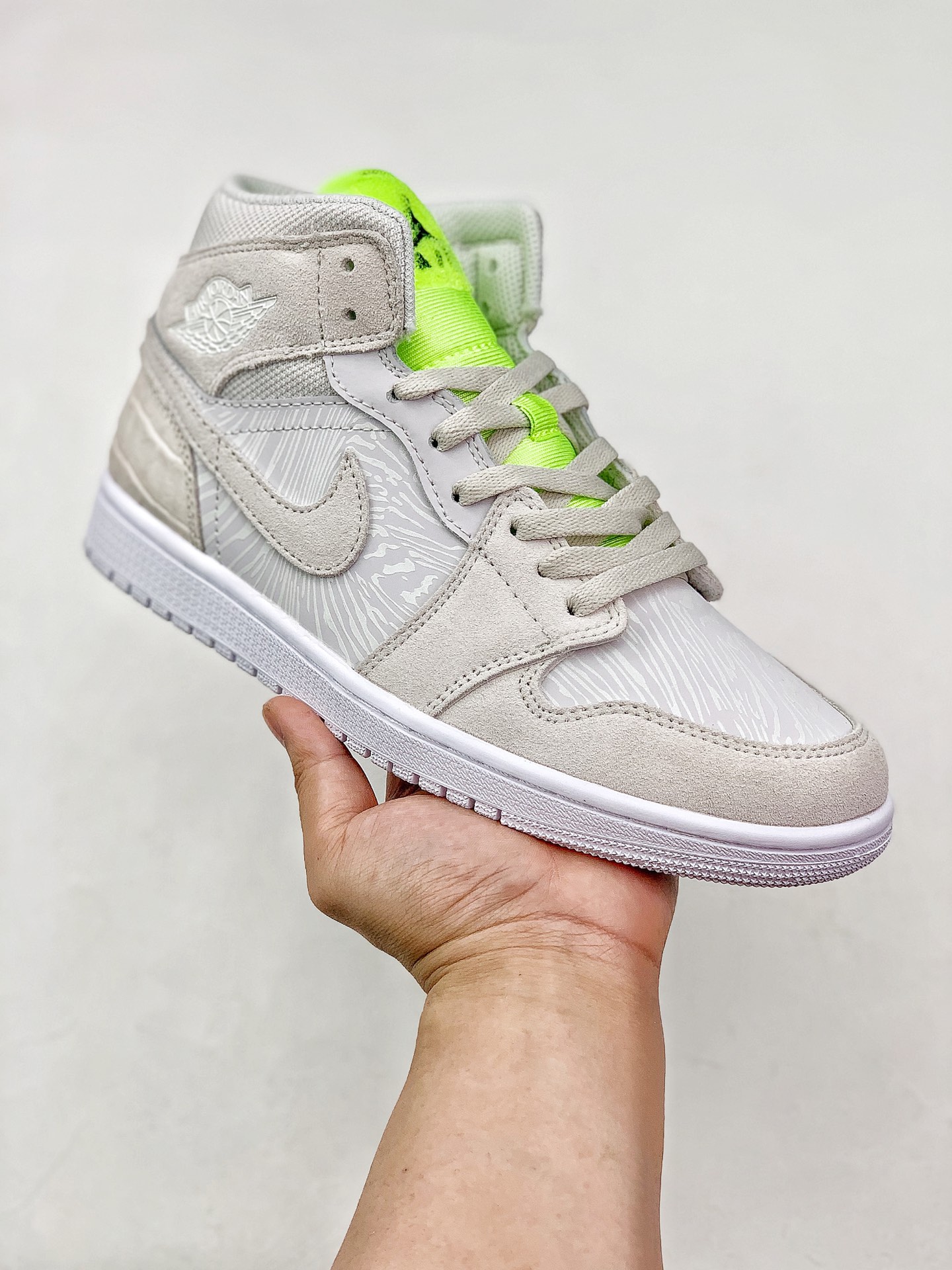 280 Air Jordan 1 Mid 全新配色  CV3018-001