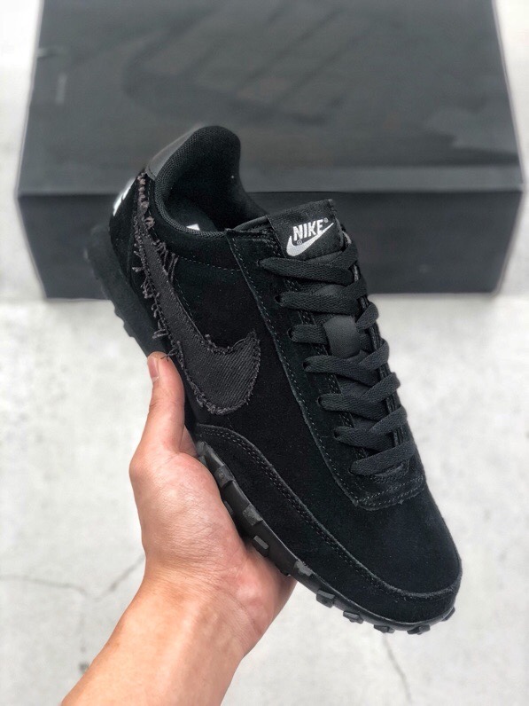 集合图 170 NIKE WAFFLE RACER 2 x CDG BLACK 麂皮小黑鞋 华夫饼干鞋底复古慢跑步鞋 CU9080-002