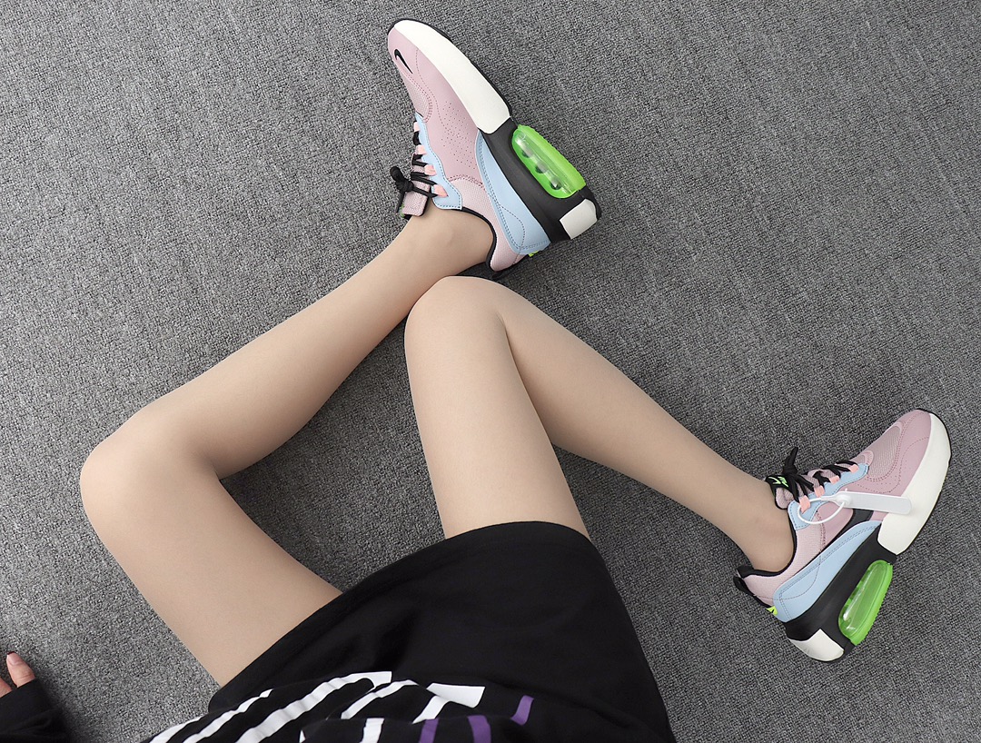 190 Nike Air Max Verona 半掌气垫 邓紫棋同款 CI9842-500 粉蓝绿  模特上脚图