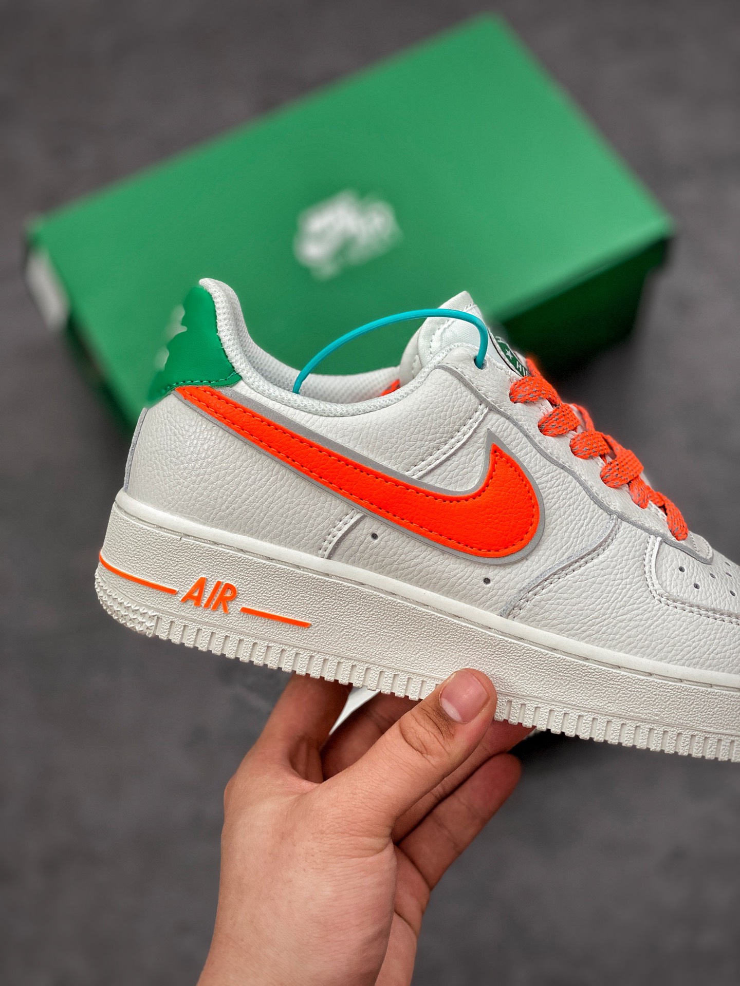 190 Stranger Things x Nike Air Force 1 怪奇物语联名空军一号低帮运动休闲板鞋 CU9225-600