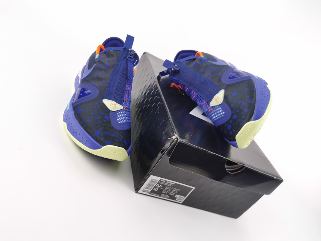 150  运动饮料联名！葡萄口味佳得乐 x Nike PG 4这款联名灵感来源似乎是葡萄口味佳得乐CD5086-500