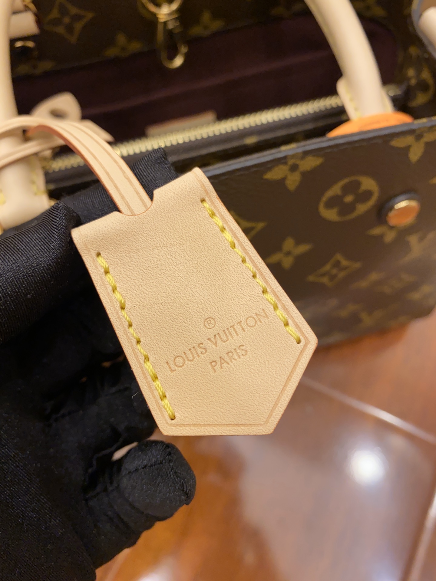 Louis Vuitton LV Montaigne BB 蒙田包 M41055
