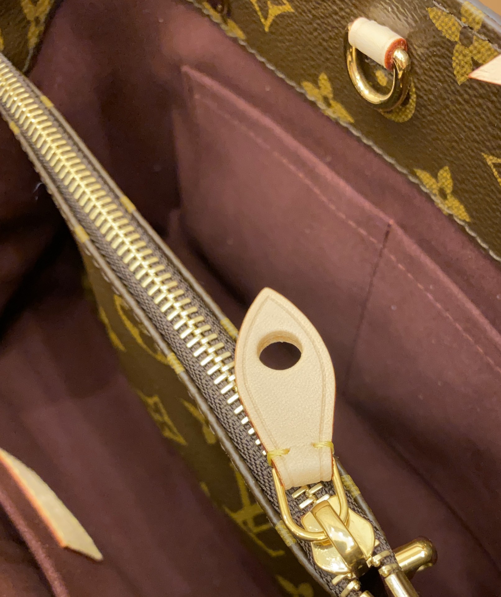 Louis Vuitton LV Montaigne BB 蒙田包 M41055