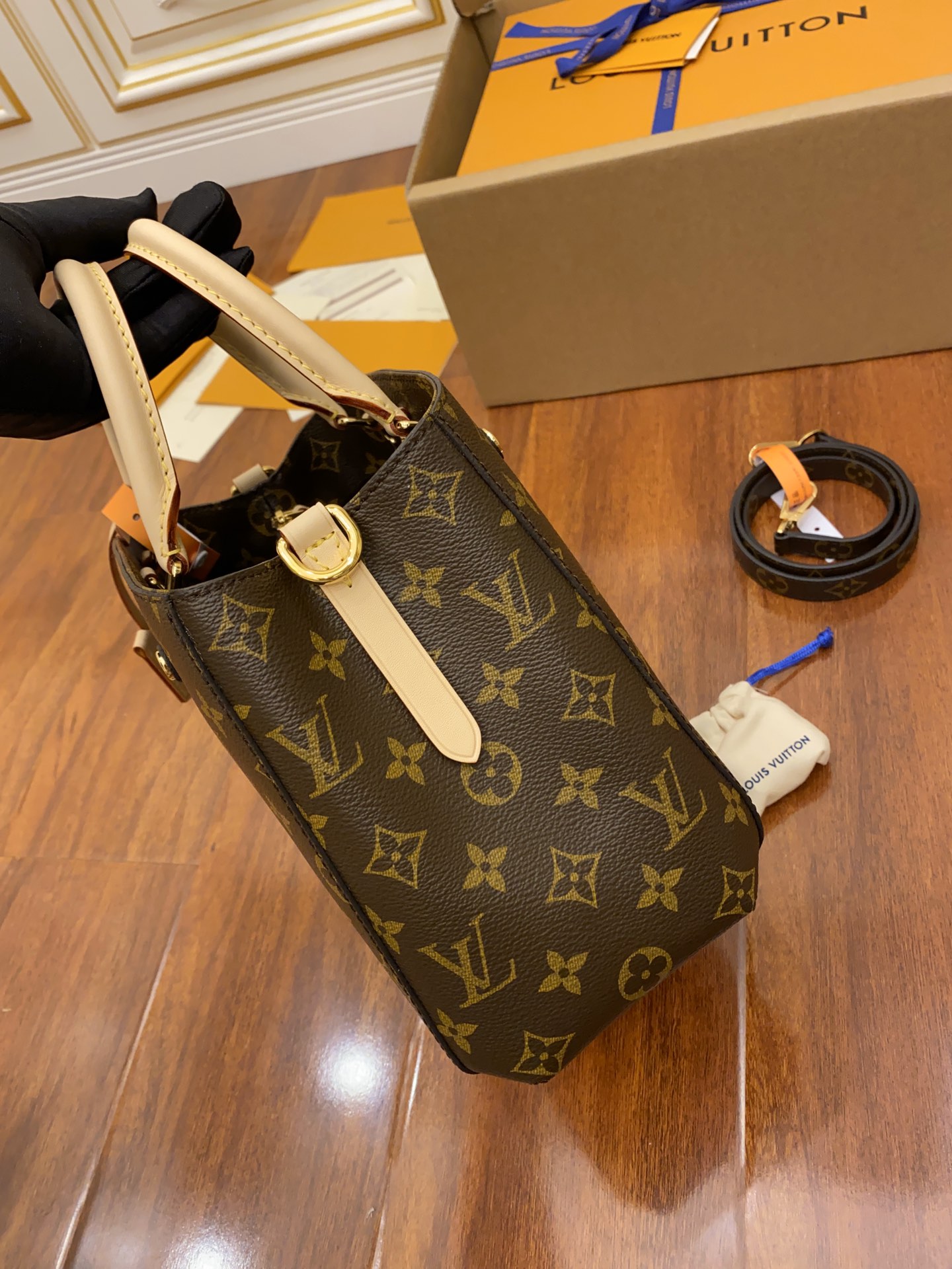 Louis Vuitton LV Montaigne BB 蒙田包 M41055
