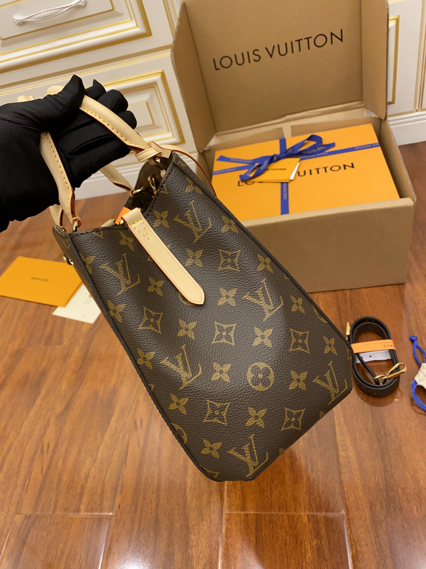 Louis Vuitton LV Montaigne MM 蒙田包 M41056