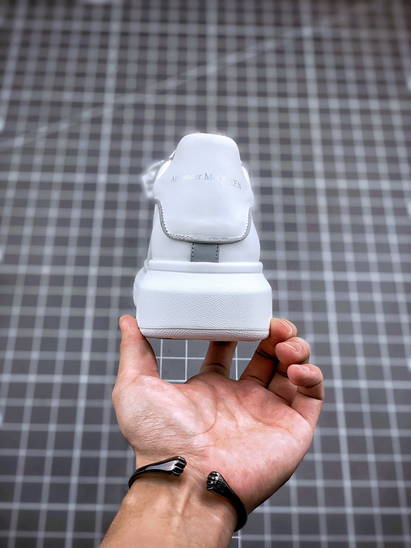 280 原装白盒顶级复刻版本 官网同步 Alexander McQueen麦昆反光尾-莆田鞋,莆田鞋货源,高仿鞋,高仿鞋货源,安福档口,莆田高仿鞋,莆田鞋批发,高仿鞋批发,莆田高仿运动鞋,高仿运动鞋,莆田运动鞋 280 原装白盒顶级复刻版本 官网同步 Alexander McQueen麦昆反光尾