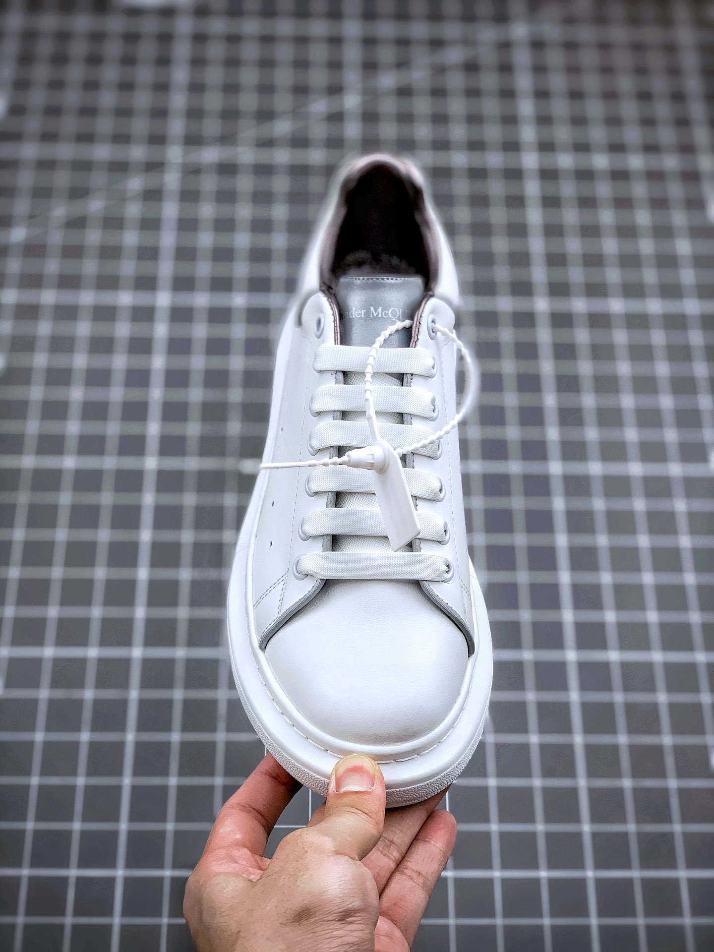 280 原装白盒顶级复刻版本 官网同步 Alexander McQueen麦昆反光尾-莆田鞋,莆田鞋货源,高仿鞋,高仿鞋货源,安福档口,莆田高仿鞋,莆田鞋批发,高仿鞋批发,莆田高仿运动鞋,高仿运动鞋,莆田运动鞋 280 原装白盒顶级复刻版本 官网同步 Alexander McQueen麦昆反光尾