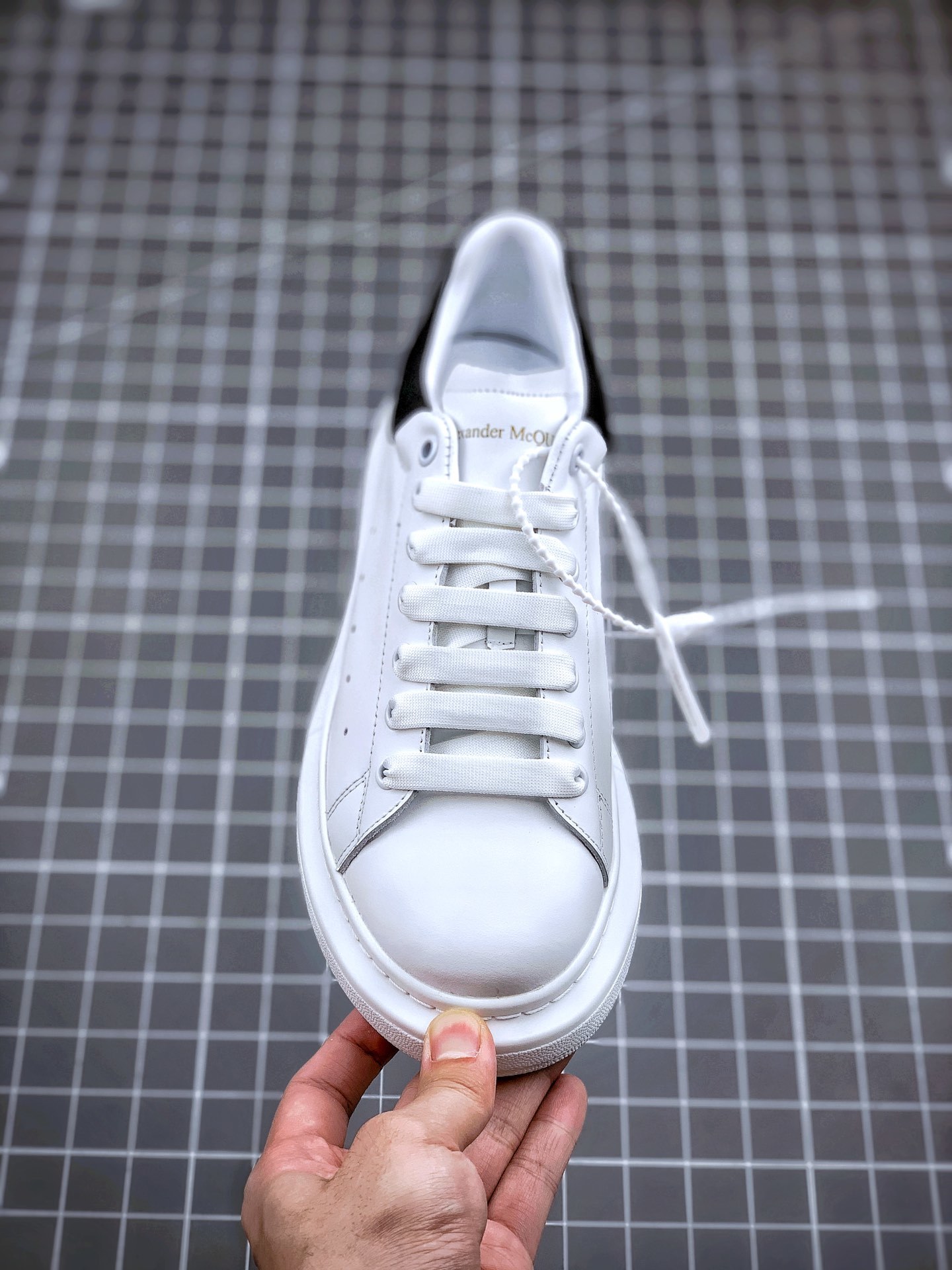 280 原装白盒顶级复刻版本 官网同步 Alexander McQueen麦昆 磨砂黑尾-莆田鞋,莆田鞋货源,高仿鞋,高仿鞋货源,安福档口,莆田高仿鞋,莆田鞋批发,高仿鞋批发,莆田高仿运动鞋,高仿运动鞋,莆田运动鞋 280 原装白盒顶级复刻版本 官网同步 Alexander McQueen麦昆 磨砂黑尾