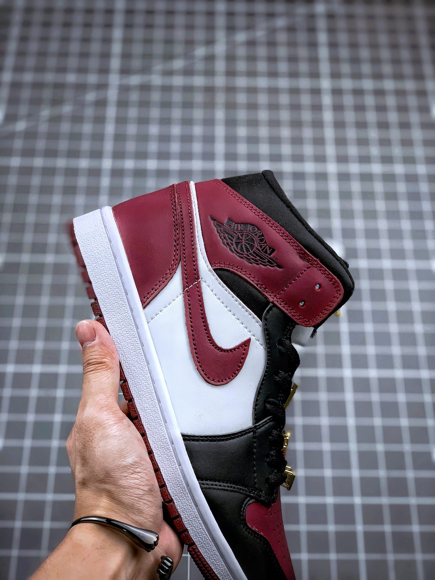 280 Air Jordan 1 Mid 1985酒红