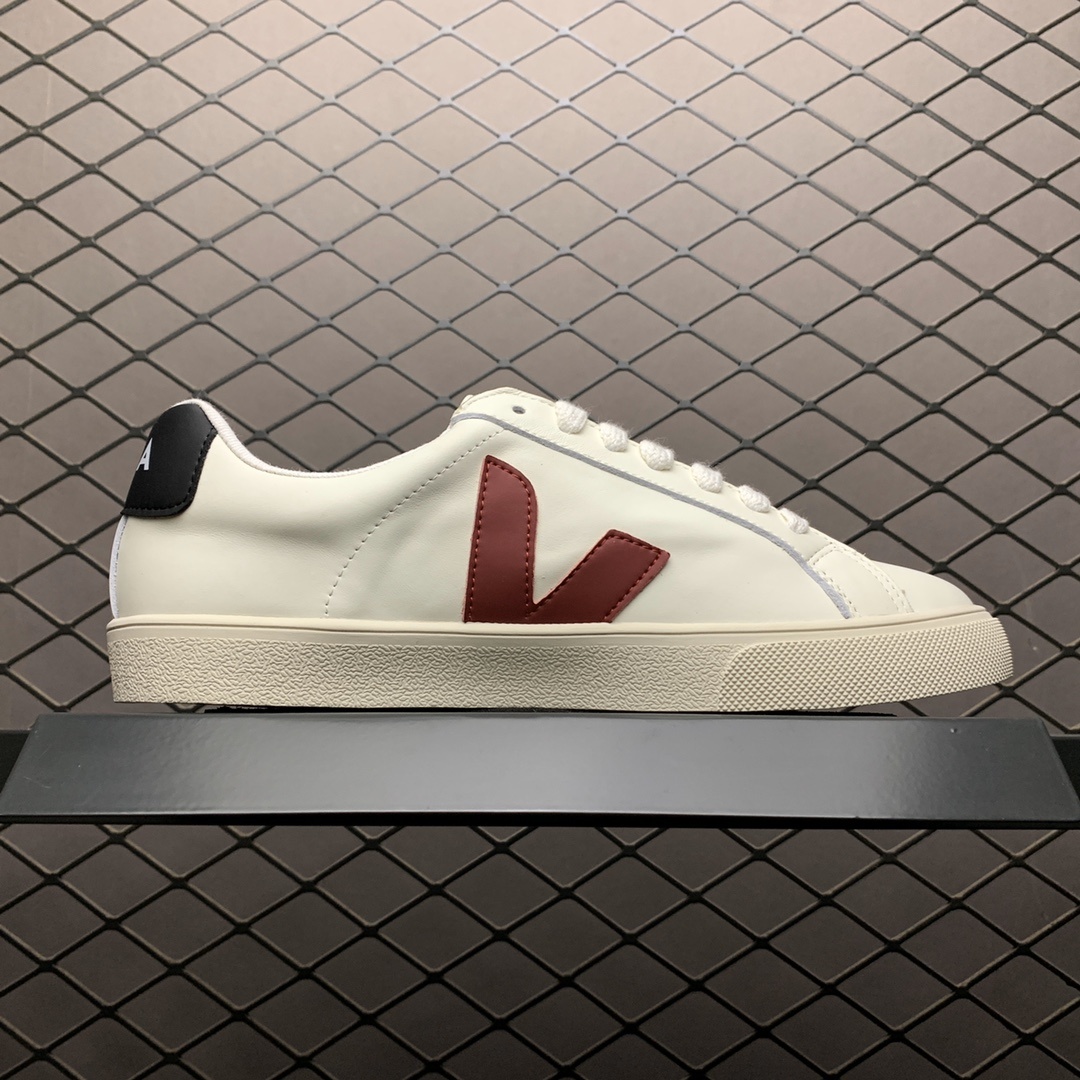 230 INS爆款 街拍频繁上镜 Veja Leather Extra Sneakers 法国国民V字经典小白板鞋 春季入夏简约百搭款 全头层进口牛皮-莆田鞋,莆田鞋货源,高仿鞋,高仿鞋货源,安福档口,莆田高仿鞋,莆田鞋批发,高仿鞋批发,莆田高仿运动鞋,高仿运动鞋,莆田运动鞋 230 INS爆款 街拍频繁上镜 Veja Leather Extra Sneakers 法国国民V字经典小白板鞋 春季入夏简约百搭款 全头层进口牛皮