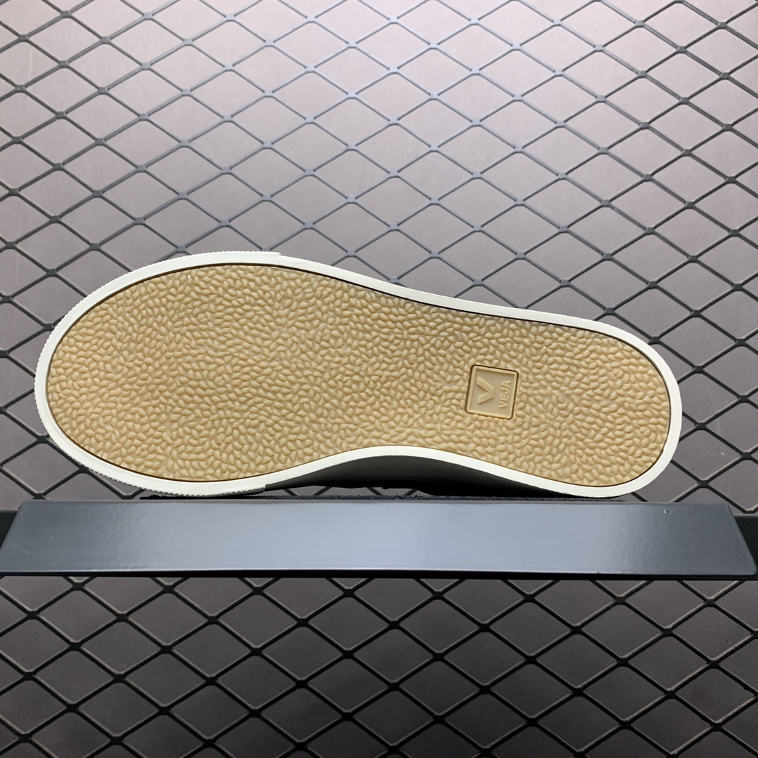 230 INS爆款 街拍频繁上镜 Veja Leather Extra Sneakers 法国国民V字经典小白板鞋 春季入夏简约百搭款 全头层进口牛皮-莆田鞋,莆田鞋货源,高仿鞋,高仿鞋货源,安福档口,莆田高仿鞋,莆田鞋批发,高仿鞋批发,莆田高仿运动鞋,高仿运动鞋,莆田运动鞋 230 INS爆款 街拍频繁上镜 Veja Leather Extra Sneakers 法国国民V字经典小白板鞋 春季入夏简约百搭款 全头层进口牛皮