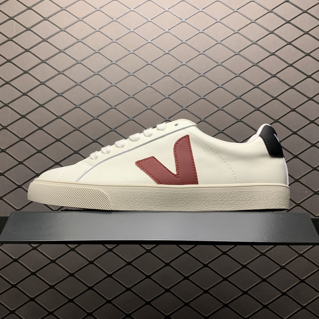 230 INS爆款 街拍频繁上镜 Veja Leather Extra Sneakers 法国国民V字经典小白板鞋 春季入夏简约百搭款 全头层进口牛皮-莆田鞋,莆田鞋货源,高仿鞋,高仿鞋货源,安福档口,莆田高仿鞋,莆田鞋批发,高仿鞋批发,莆田高仿运动鞋,高仿运动鞋,莆田运动鞋 230 INS爆款 街拍频繁上镜 Veja Leather Extra Sneakers 法国国民V字经典小白板鞋 春季入夏简约百搭款 全头层进口牛皮