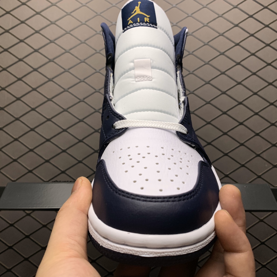 240 Air Jordan 1 Mid AJ1乔1中帮文化篮球鞋 554724-174