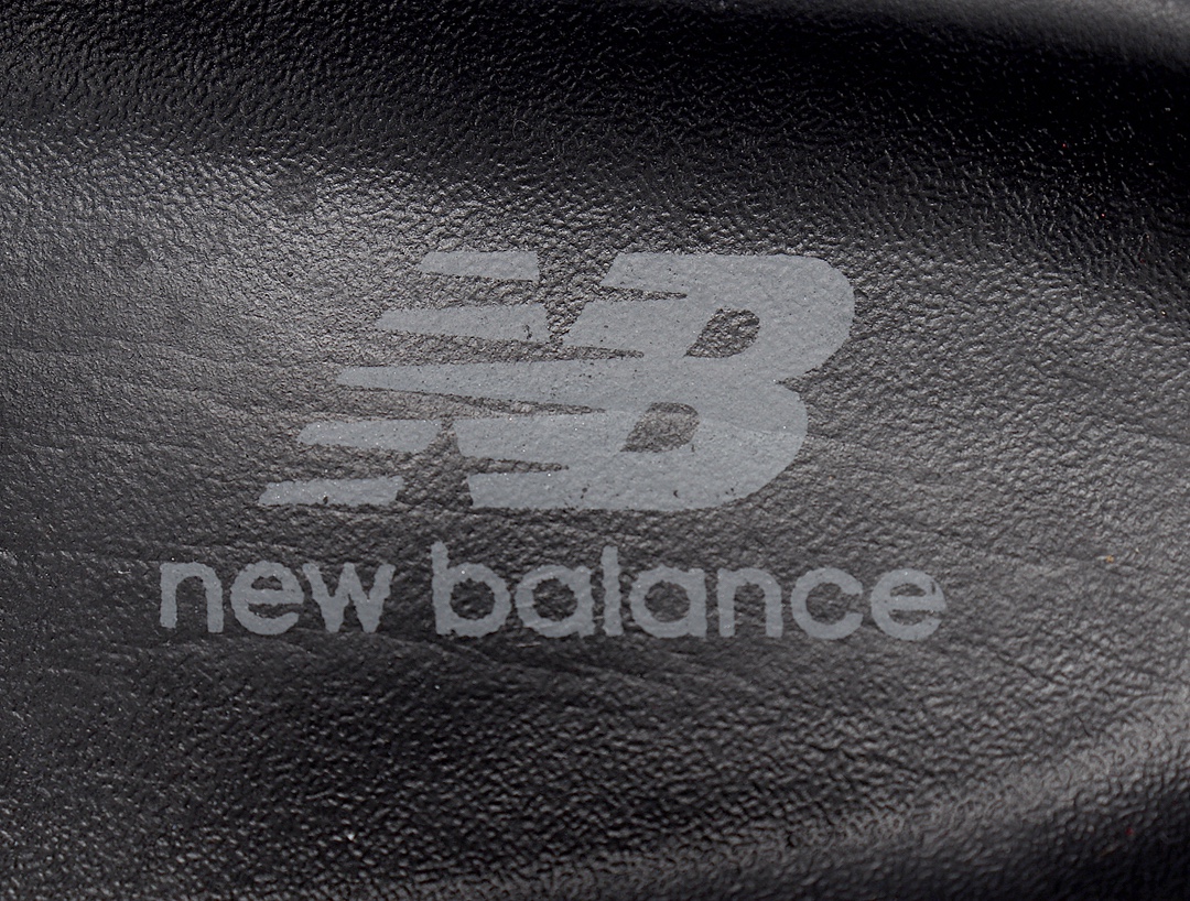 90 NewBalance NB新百伦 夏季沙滩软底凉拖 全黑 小红书代购平台专供