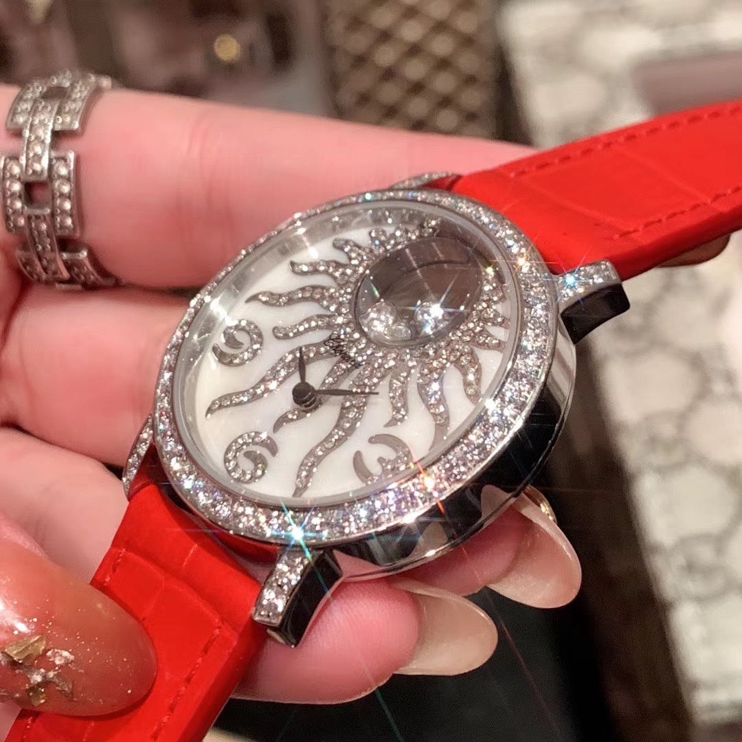 Chopard 萧邦全新HAPPY DIAMONDS系列腕表
