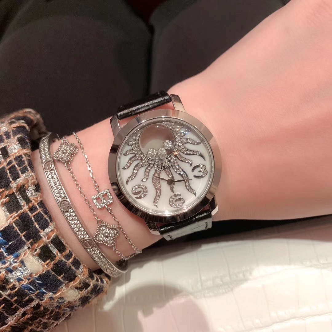 Chopard 萧邦全新HAPPY DIAMONDS系列腕表