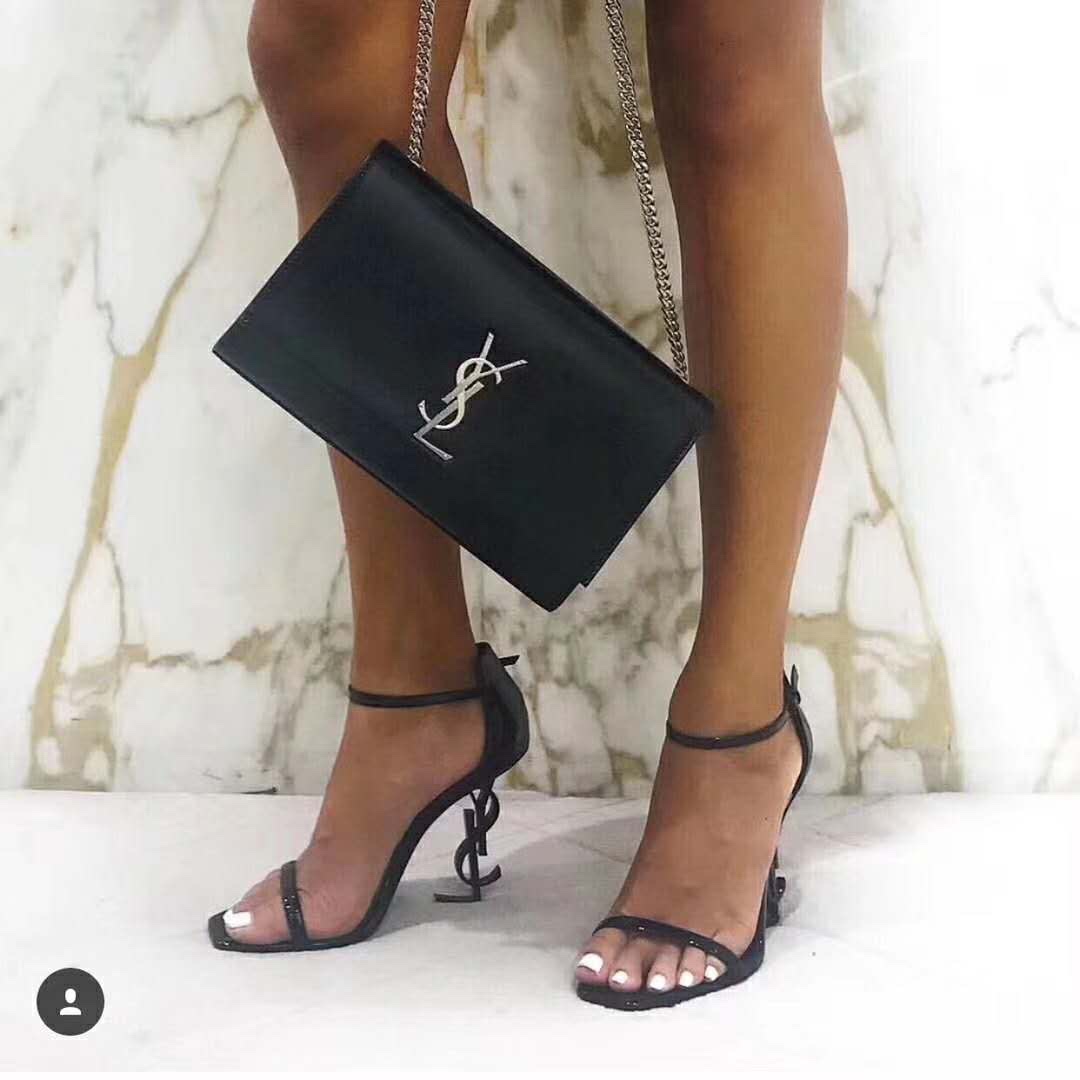 YSL 𝑲𝒂𝒕𝒆 𝟮𝟰𝒄𝒎 球纹斜挎链条包 黑色/银扣