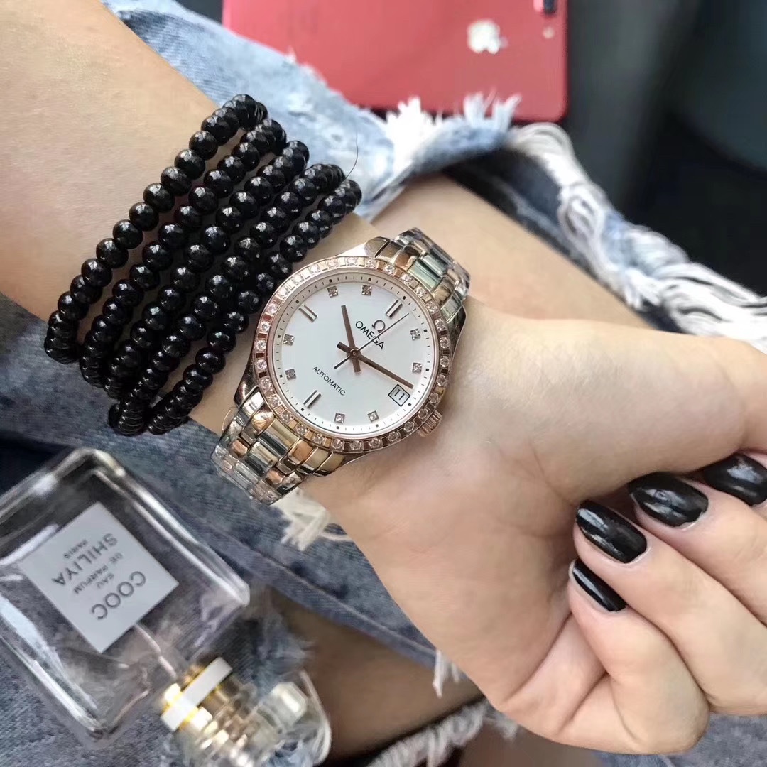 Omega 最新机械女款欧米茄 优雅美艺 养眼吸睛 壳体与表带采用316L精钢材质打造而成