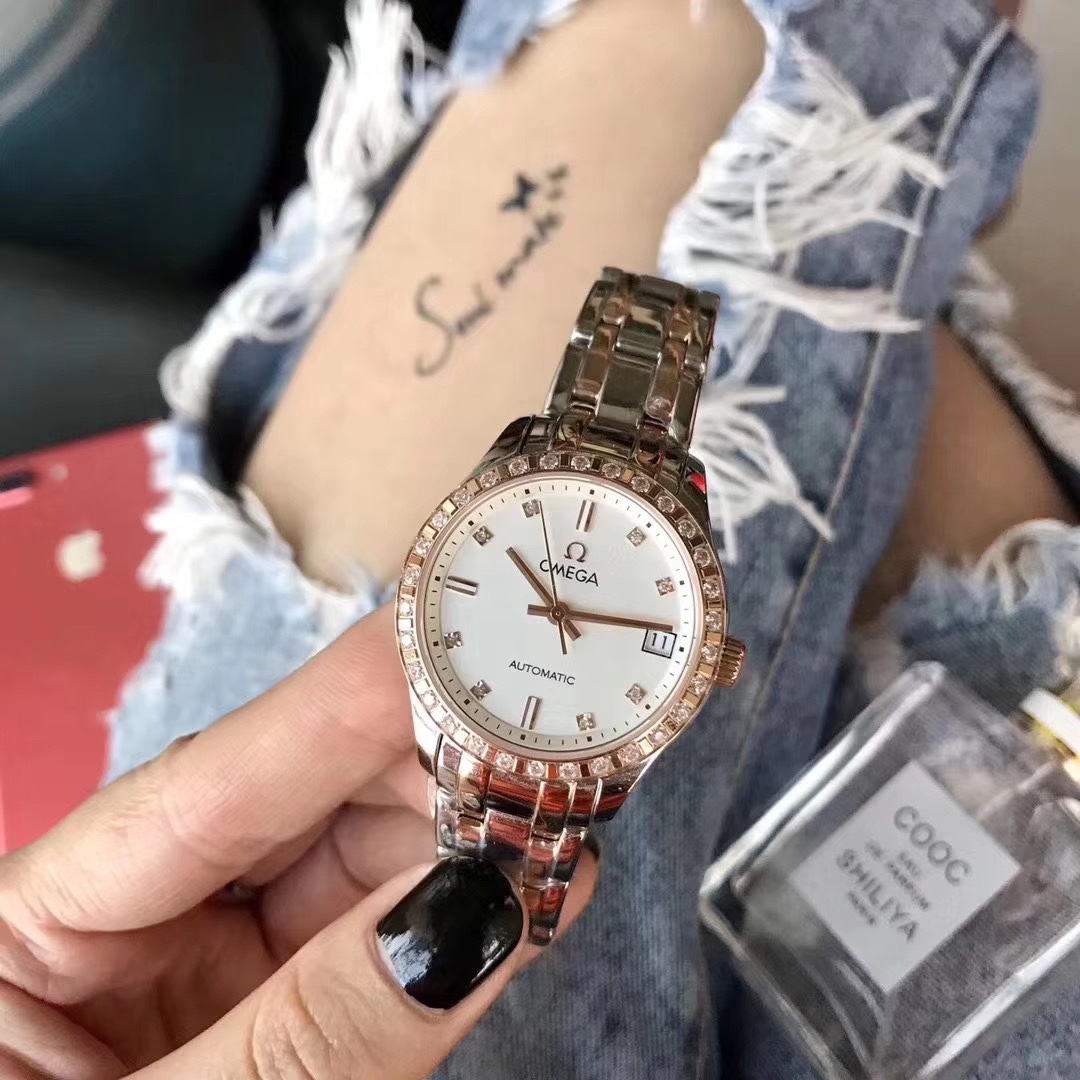 Omega 最新机械女款欧米茄 优雅美艺 养眼吸睛 壳体与表带采用316L精钢材质打造而成