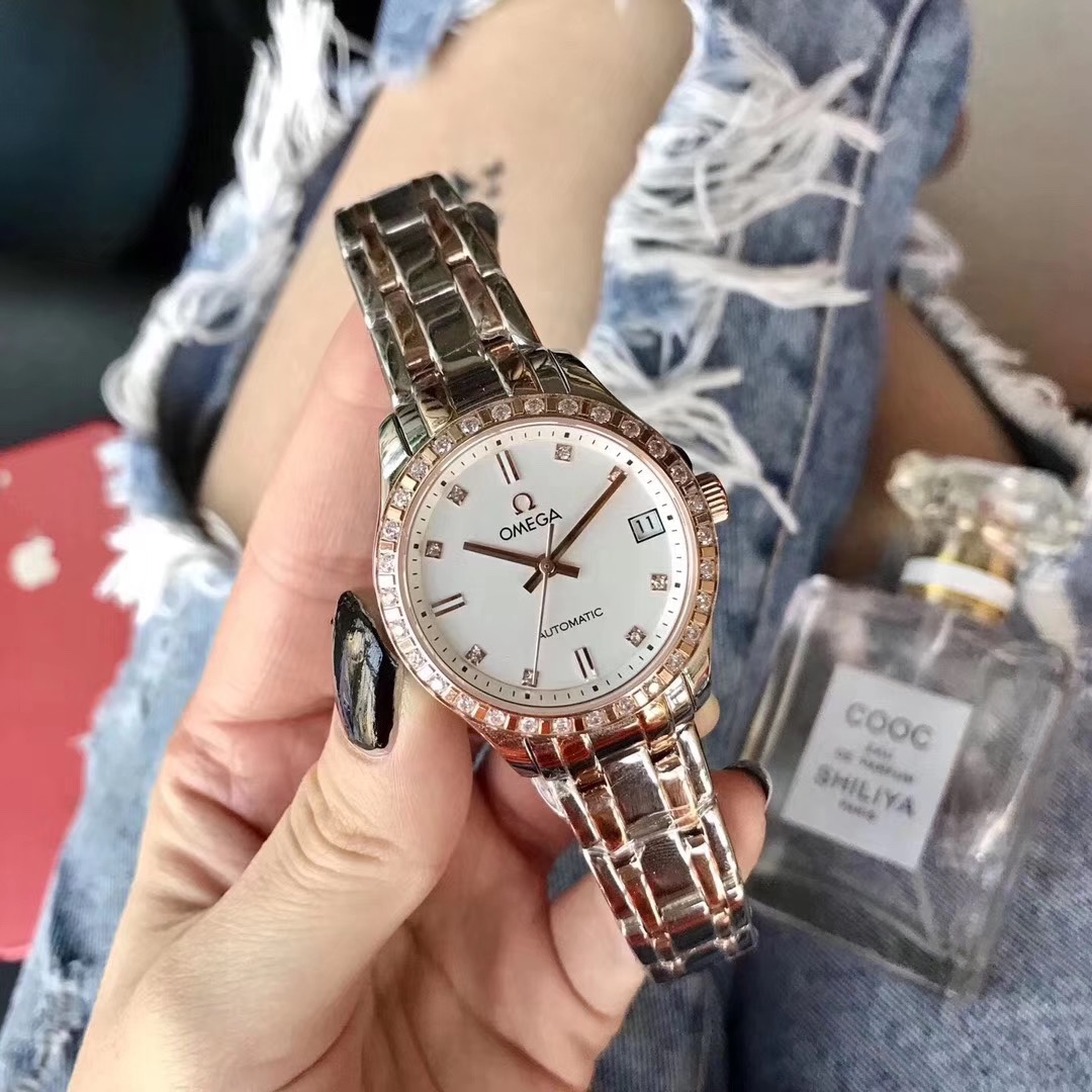 Omega 最新机械女款欧米茄 优雅美艺 养眼吸睛 壳体与表带采用316L精钢材质打造而成