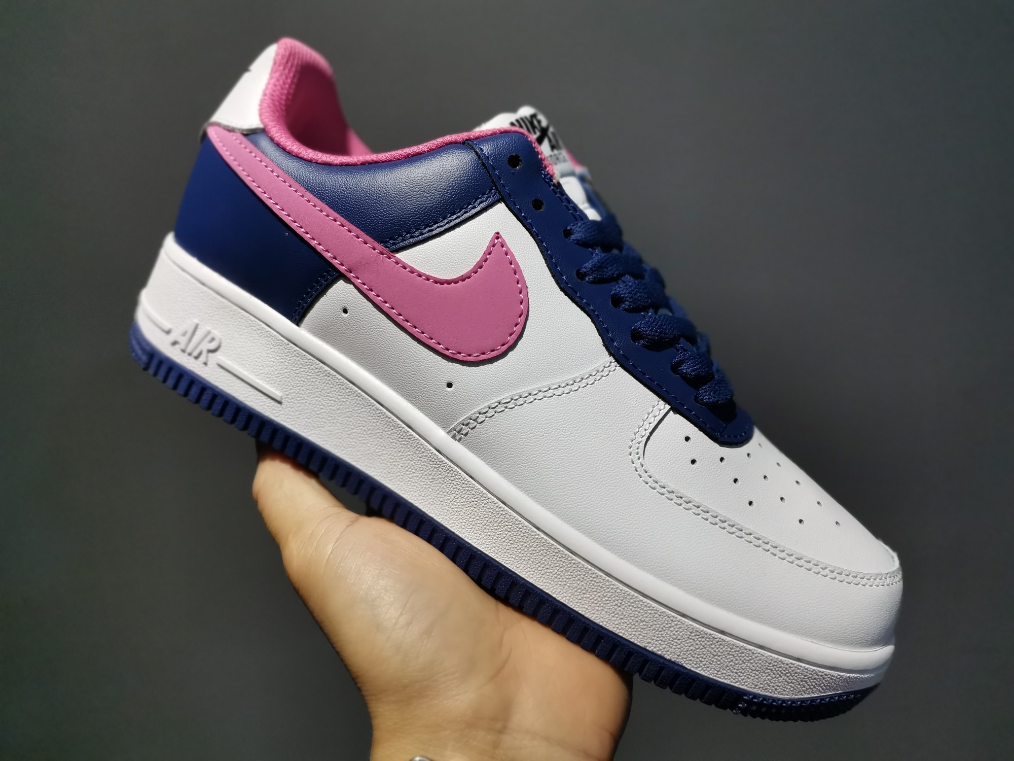 190 新品首发！Air Force 1于1982年推出，由Nike公司的传奇设计师Bruce Kilgore设计 315115-106