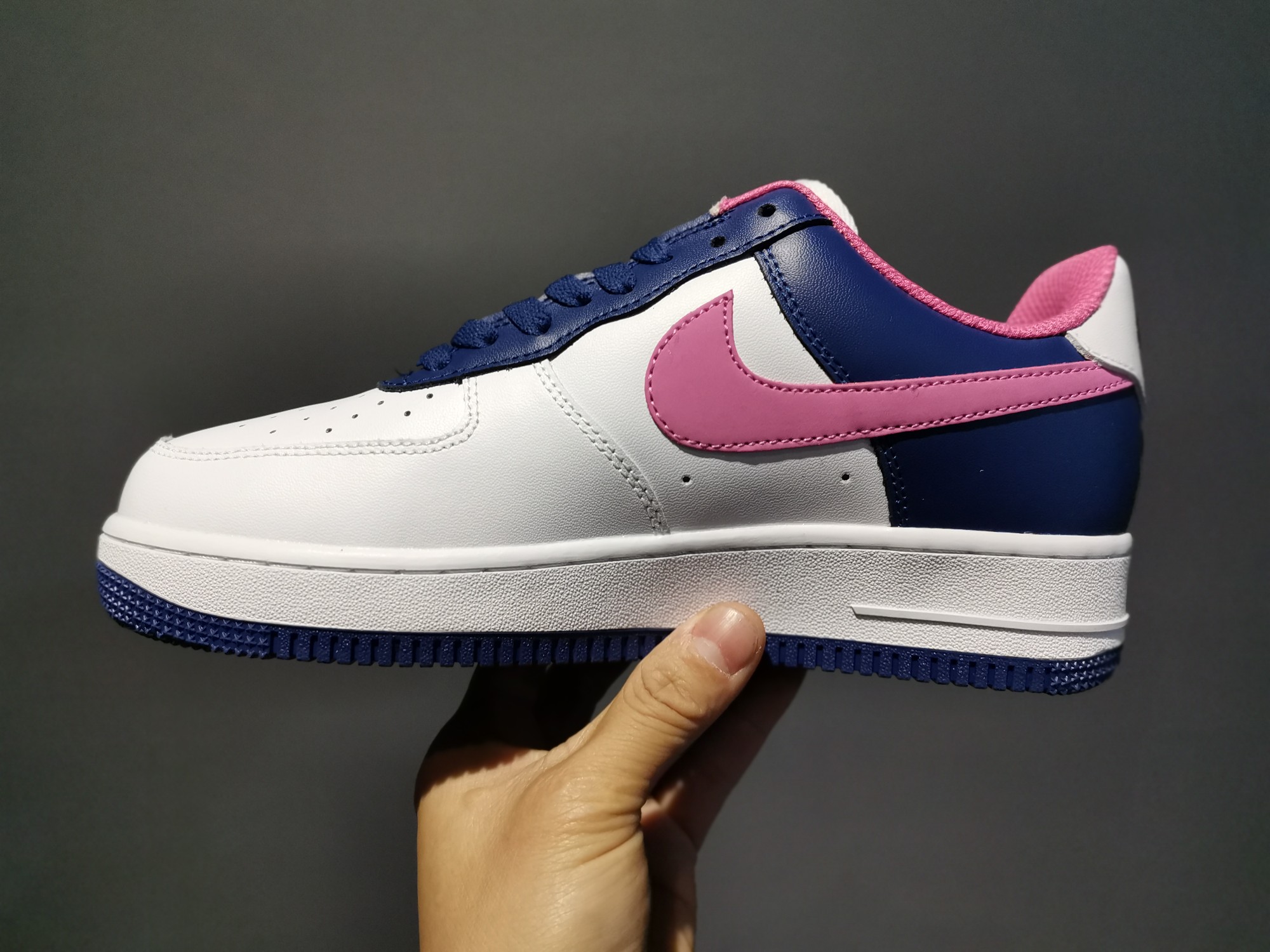 190 新品首发！Air Force 1于1982年推出，由Nike公司的传奇设计师Bruce Kilgore设计 315115-106