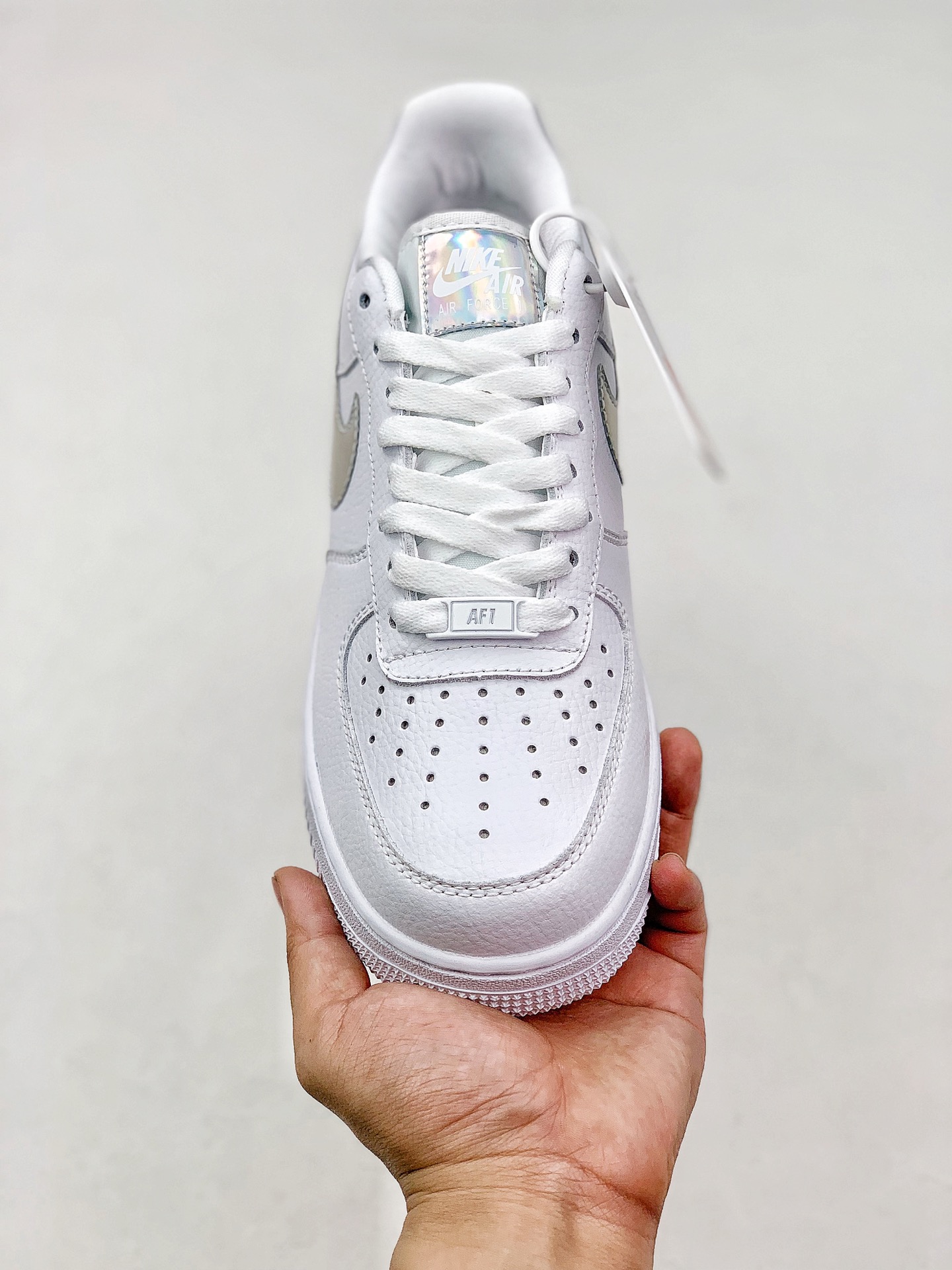 220 Nike Air Force 1 Low WMNS 镭射风格 又有一款全新配色官图曝光 CJ1646-100