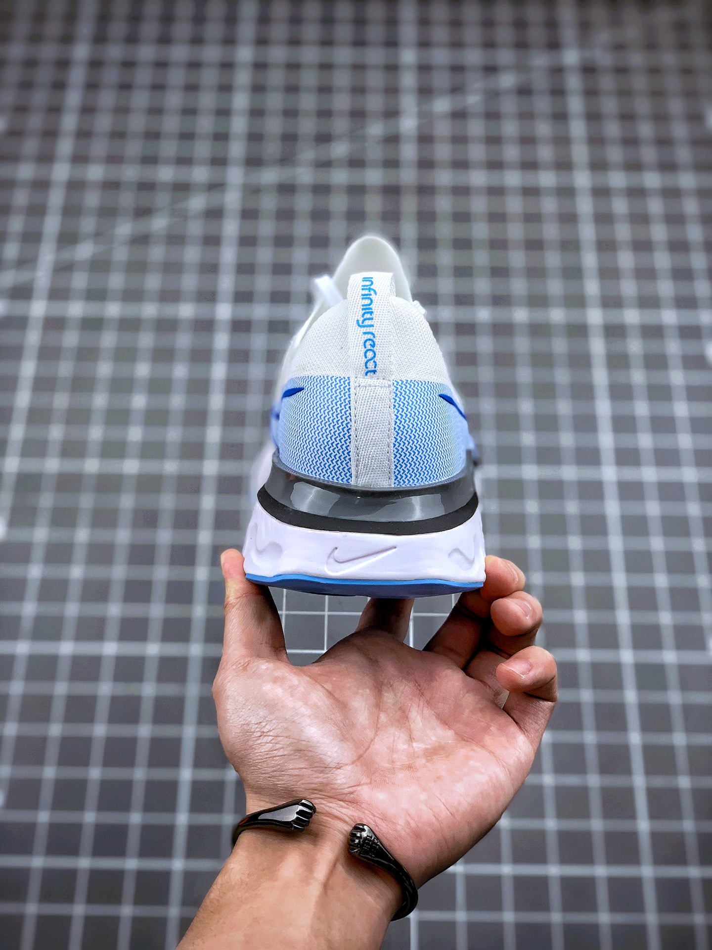 190 Nike Epic React Flyknit 白蓝 瑞亚全新跑步鞋系列  CD4371-101